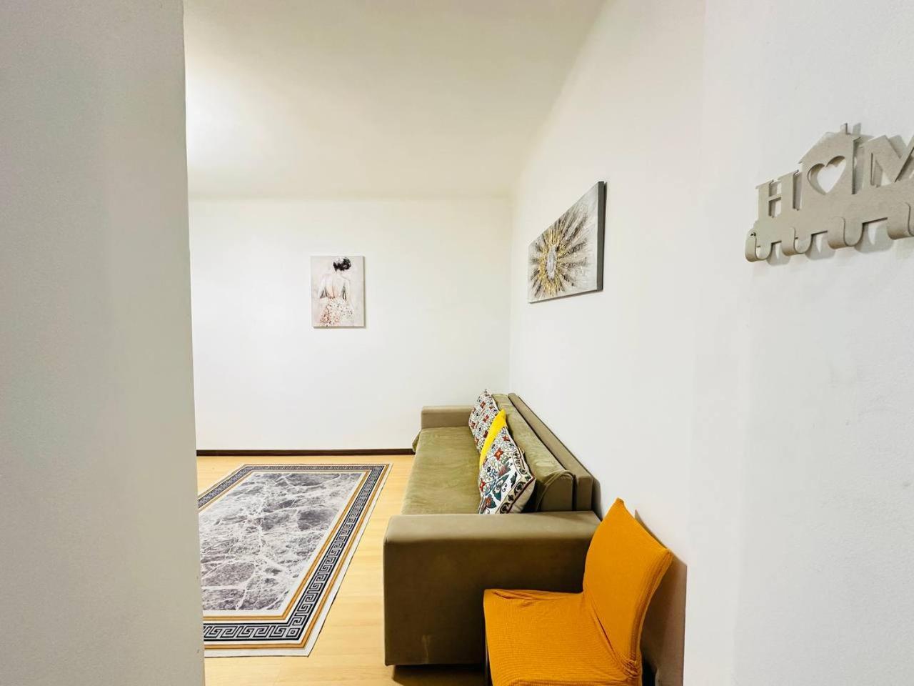 Apartment уют в центре золотого квадрата на кунаева рядом с метро и парками Almaty