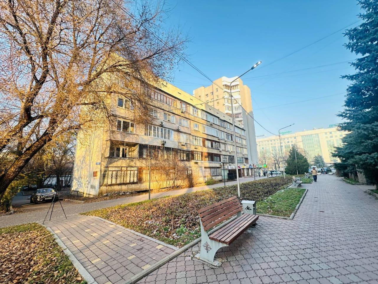 уют в центре золотого квадрата на кунаева рядом с метро и парками *